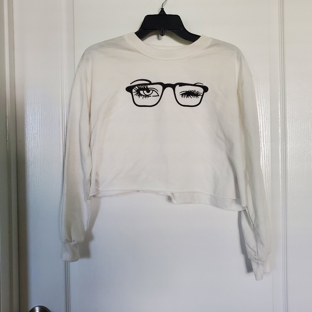 SHEIN CROP ART TOP SIZE MEDIUM